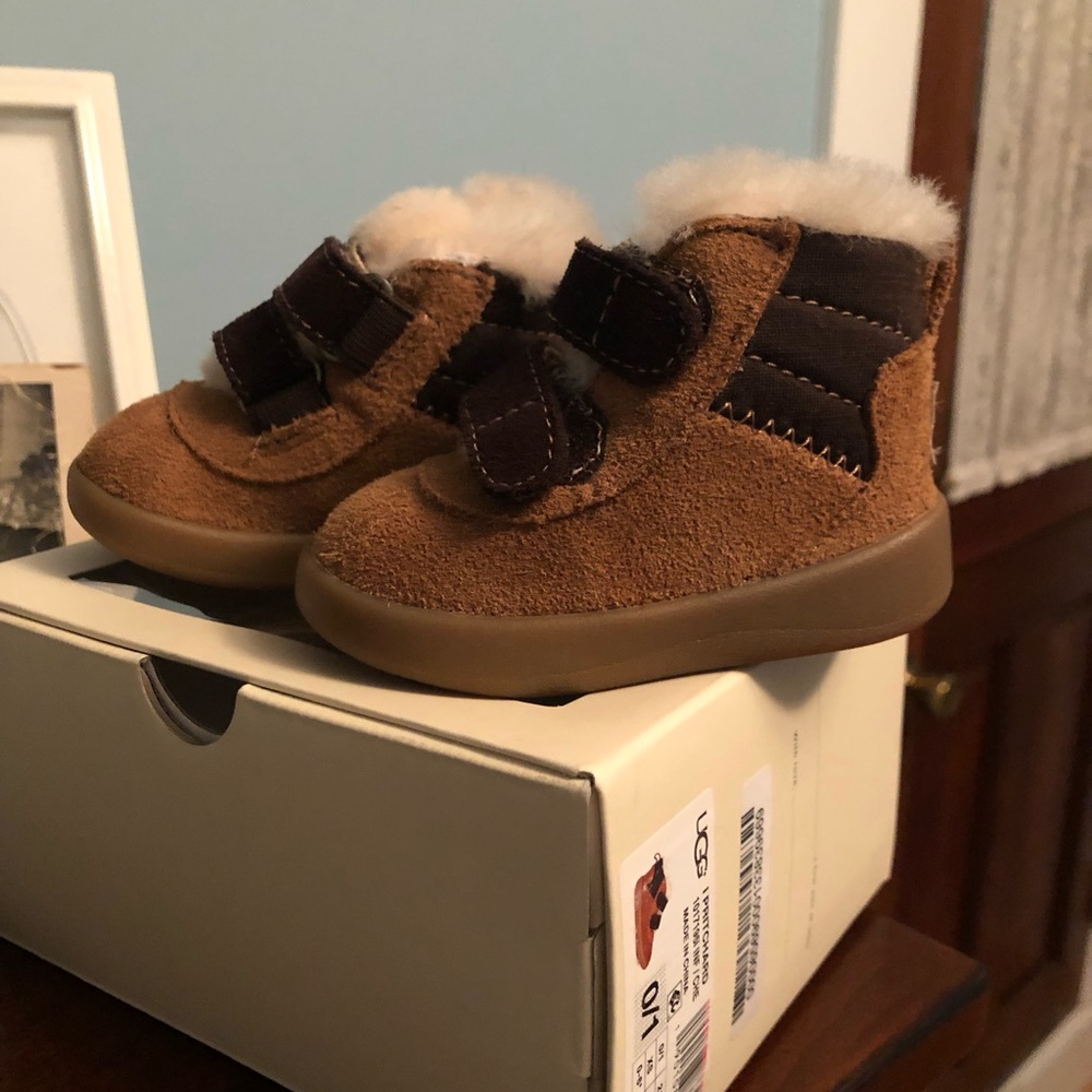 NWOT Infant Uggs!
